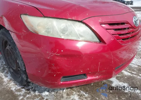 2007 Toyota Camry Le z USA, uszkodzony, nr VIN 4T1BE46KX7U055371